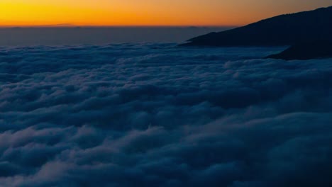 Wolkenmeer-Bei-Sonnenuntergang-Auf-Der-Insel-La-Palma,-Kanarische-Inseln