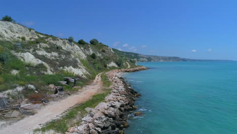 Thracian-rocks-on-the-beach