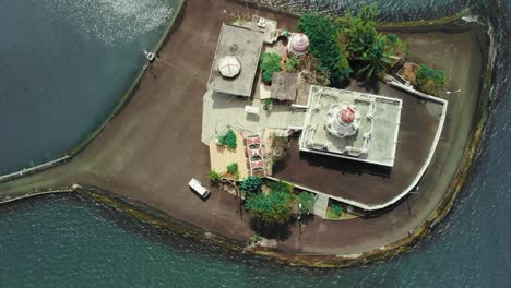 Drone-shot-of-a-hotel-in-Mauritius