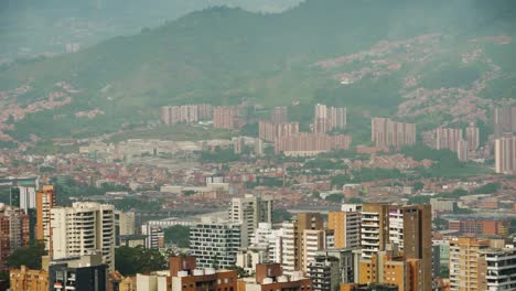 Altos-Edificios-De-Condominios-En-Medellin,-Colombia