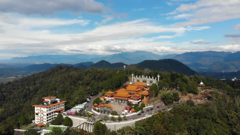Arial-drone-shot-of-Wenwu-Temple-and-mountains-at-Sun-Moon-Lake,-Taiwan