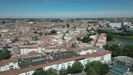Paisaje-Urbano-De-La-Rochelle,-Francia