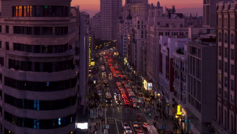 Timelapse-of-Gran-Vïa-street-at-sunset,-Madrid