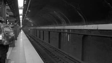 Metro-En-La-Ciudad-De-Nueva-York