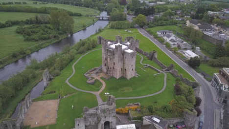 The-amazing-Trim-Castle-which-has-featured-in-films-such-as-Braveheart-and-more,-shot-in-excellent-4k-footage