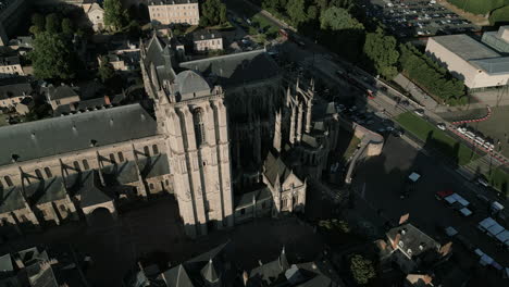Saint-Julian-cathedral-catholic-church,-Le-Mans-in-France,-Aerial-top-down
