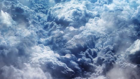 Wolken-Flogen,-Dicke-Und-Dunkle-Wolken-Bewegten-Sich