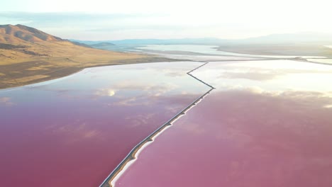 Aguas-De-Estanque-Rosadas-Y-Moradas,-Evaporación-Solar-De-Sal-En-Utah-Por-El-Gran-Lago-Salado
