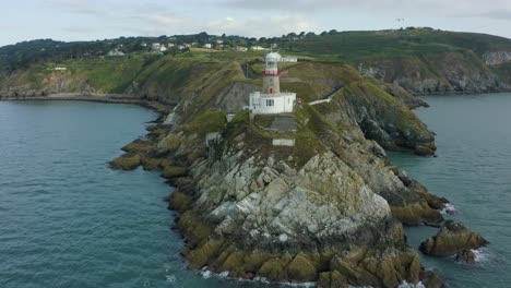 Aerial-Pan,-4K-footage,-Baily-lighthouse