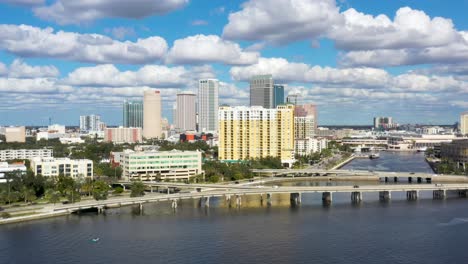 Aerial-Hyperlapse-of-Cars-on-Interstate-Street-in-Downtown-Tampa,-Florida