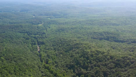 Establishing-Aerial-Panoramic-Above-Amicalola-Falls-State-Park-in-Georgia