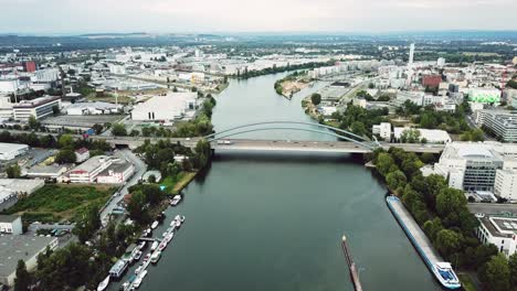 flying-over-river-in-Frankfurt-am-Main,-Germany