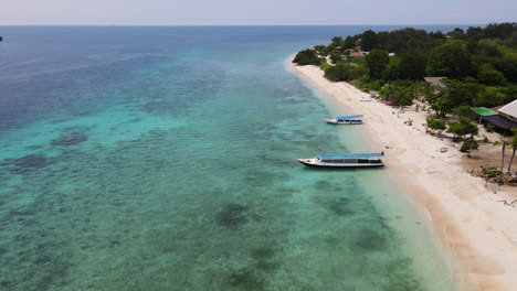 Paisaje-Marino-De-Bali-Con-Hermosa-Playa-De-Arena-Blanca-En-Indonesia---Toma-Aérea-De-Drones