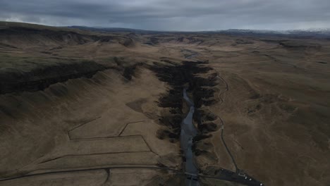 Islandia-Fjadrarglijufur-Canyon-Drone-Aéreo-.mp4
