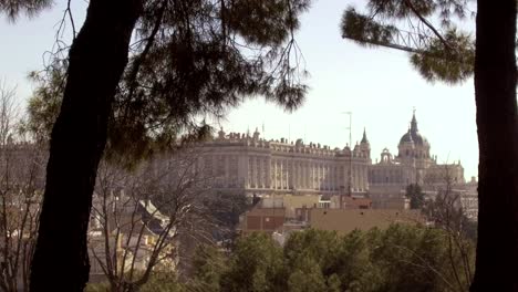 Königlicher-Palast-Von-Madrid-Herangezoomt