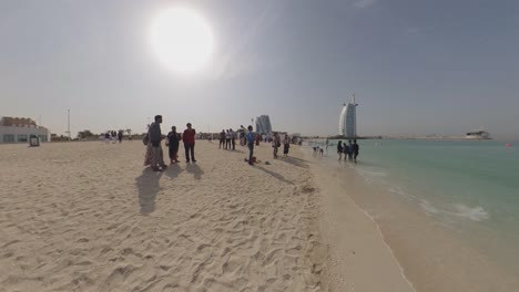Burj-Al-Arab-Vista-Desde-Una-Playa-Púbica