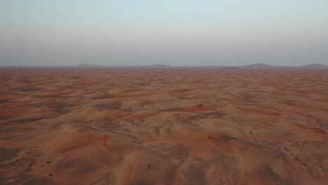 Luftszene-Aus-Absolut-Endlosem-Wüstensand