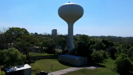 a-water-tower-in-Texas
