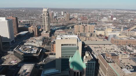 Aerial-footage-of-downtown-Minneapolis-during-a-sunny-afternoon