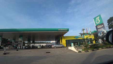 Petronas-Tankstelle-Tagsüber-In-Malaysia