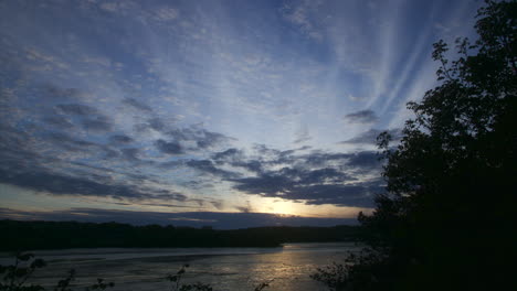 Atmospheric-view-of-a-beautiful-sunset-at-a-local-Cornish-estuary-in-Cornwall