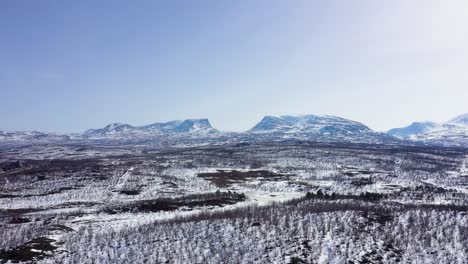 Aerial-view-of-Swedish-mountains-and-the-Lapponian-gate