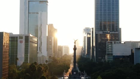 Imágenes-Aéreas,-Paseo-De-La-Reforma-Y-Monumento-A-La-Victoria-Alada-De-La-Ciudad-De-México