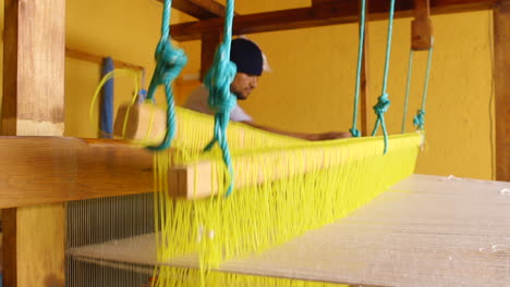 Teppichweben-Traditionelles-Indigenes-Handwerk-In-Oaxaca