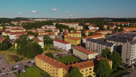 Vista-Aérea-Que-Muestra-Apartamentos-Ubicados-En-Munkeback-En-Gotemburgo,-Suecia