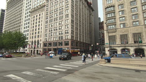 Editorial,-Chicago-street-corner-view,-Illinois,-United-States,-Usa