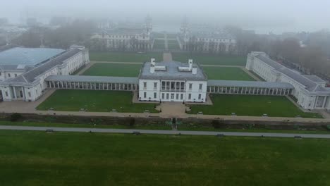 Toma-De-Un-Dron-Del-Hermoso-Edificio-En-Londres