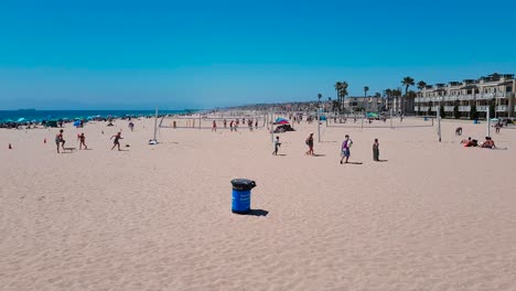 Still-shot-of-Hermosa-Beach,-LA,-California-with-beach-volleyball-fields-in-the-background