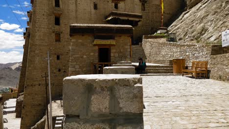 Leh-Palast,-Der-Im-17.-Jahrhundert-Von-Der-Damaligen-Namgyal-Dynastie-Und-Dem-König-Wunderschön-Erbaut-Wurde
