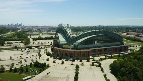 Rising-Aerial-shot-of-Miller-Park,-home-of-the-Milwaukee-Brewers-[4k