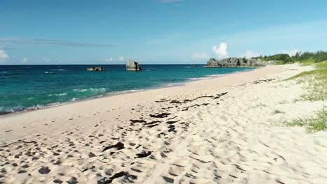 Warwick-Long-Bay-Beach-Es-Una-De-Las-Playas-Más-Largas-De-La-Isla-De-Bermuda