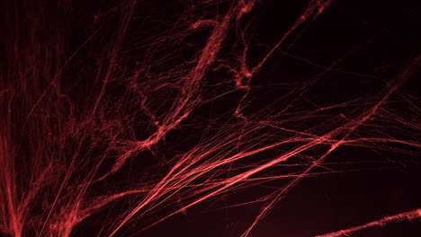 Halloween-Gruseliges-Blutiges-Rotes-Spinnennetz-Im-Dunkeln