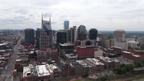 4K-Aerial-View-of-Downtown-Nashville,-Tennessee