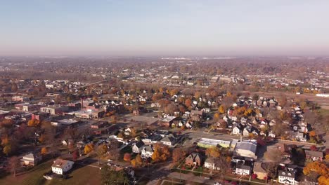 Urban-Landscape-Of-Trenton-In-Wayne-County,-Michigan-USA-During-Daytime---Aerial-Pullback
