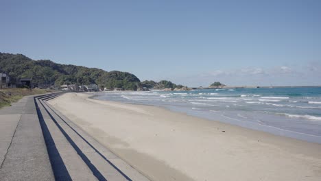 Tottori-coastline-and-white-sand-beach,-Slow-motion