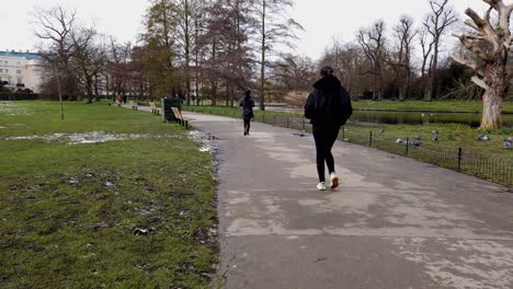 Regents-Park-London-Sonniger-Wintertag-Jogger-Und-Walker