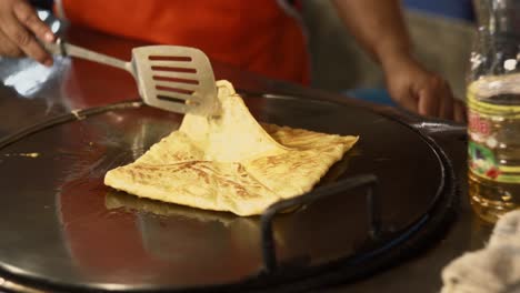 Preparación-De-Sabrosos-Panqueques-De-Plátano-Roti-Tailandeses