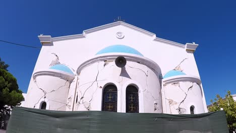 La-Iglesia-De-Agia-Paraskevi-En-La-Isla-Griega-De-Kos-Está-Cerrada-Debido-Al-Daño-Del-Terremoto