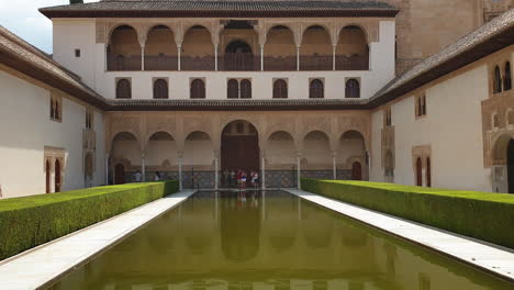 Pool-of-Courtyard-of-the-Myrtles-in-Alhambra,-Granada,-Spain