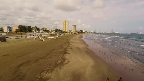 Der-Strand-Von-Boca-Del-Rio-Ist-Ruhig-Und-Wartet-Auf-Touristen