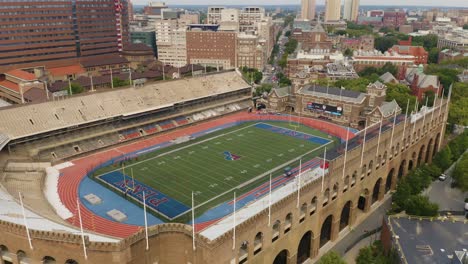 Aéreo,-Estadio-De-Fútbol-Americano-De-La-Universidad-De-Pennsylvania-Vacío-Durante-El-Día