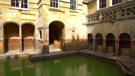 Bath-England,-Circa:-Römisches-Bad-In-Bath,-Vereinigtes-Königreich