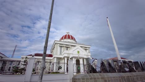 Palopo,-Indonesia-19-02-2020:-Kantor-Walikota-Palopo,-Big-Town-Hall-and-White-Building