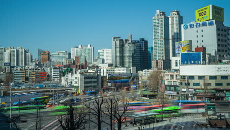 Daytime-traffic-time-lapse-near-Seoul-Station
