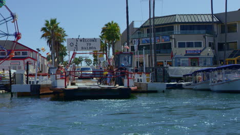 Navegación-A-Cámara-Lenta-Por-La-Isla-Balboa