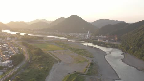Sunrise-over-rural-Japanese-landscape-of-Gifu-and-Nagara-gawa-river